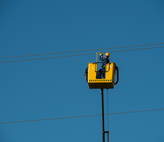 הזמנת חשמלאי – מתי, למה ואיך