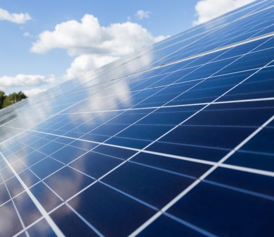 הבנת מערכות סולאריות: תכנון, חישוב ויישום