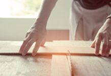 מדריך לבחירת מכונות קנטים וציוד לנגריות